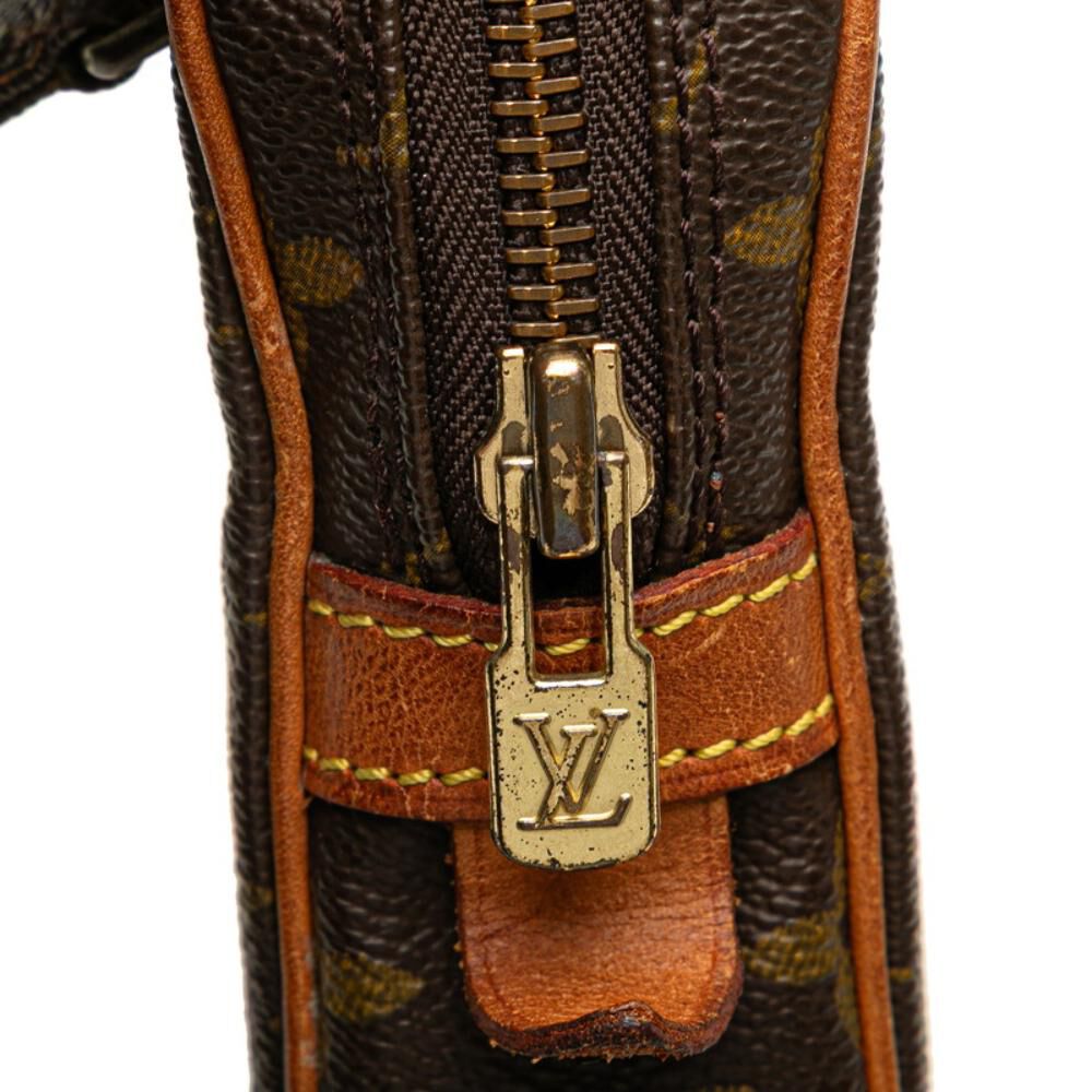 Louis Vuitton Shoulder Bags