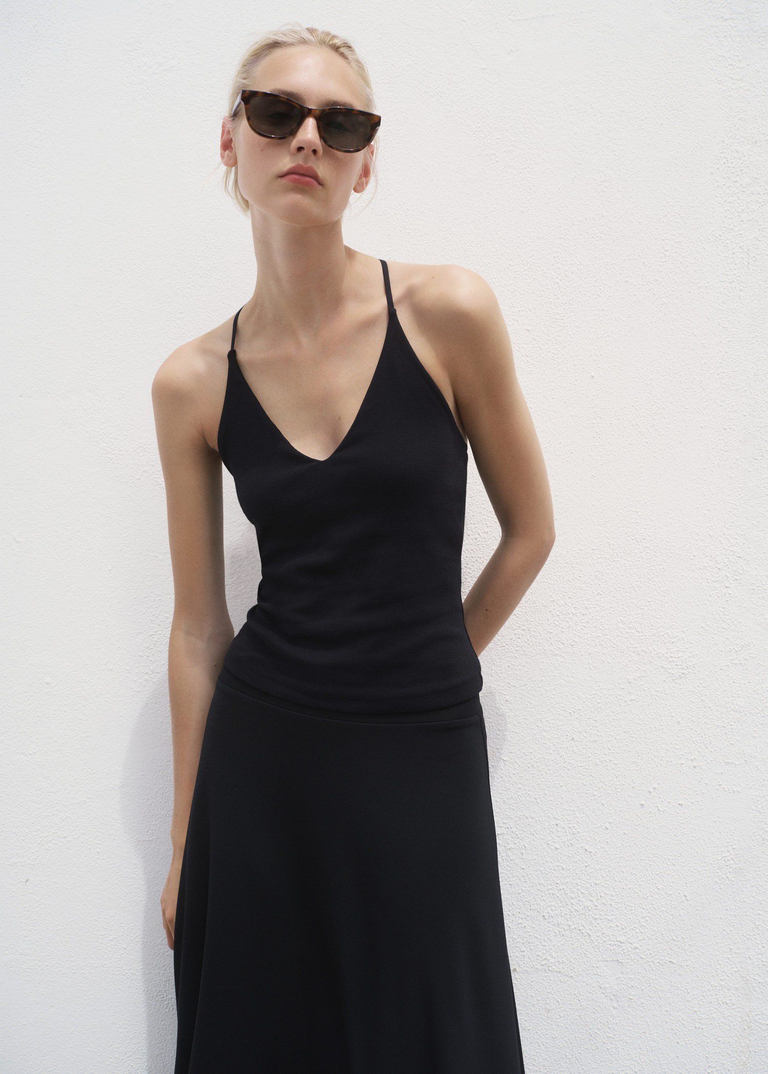 Open-back cotton top