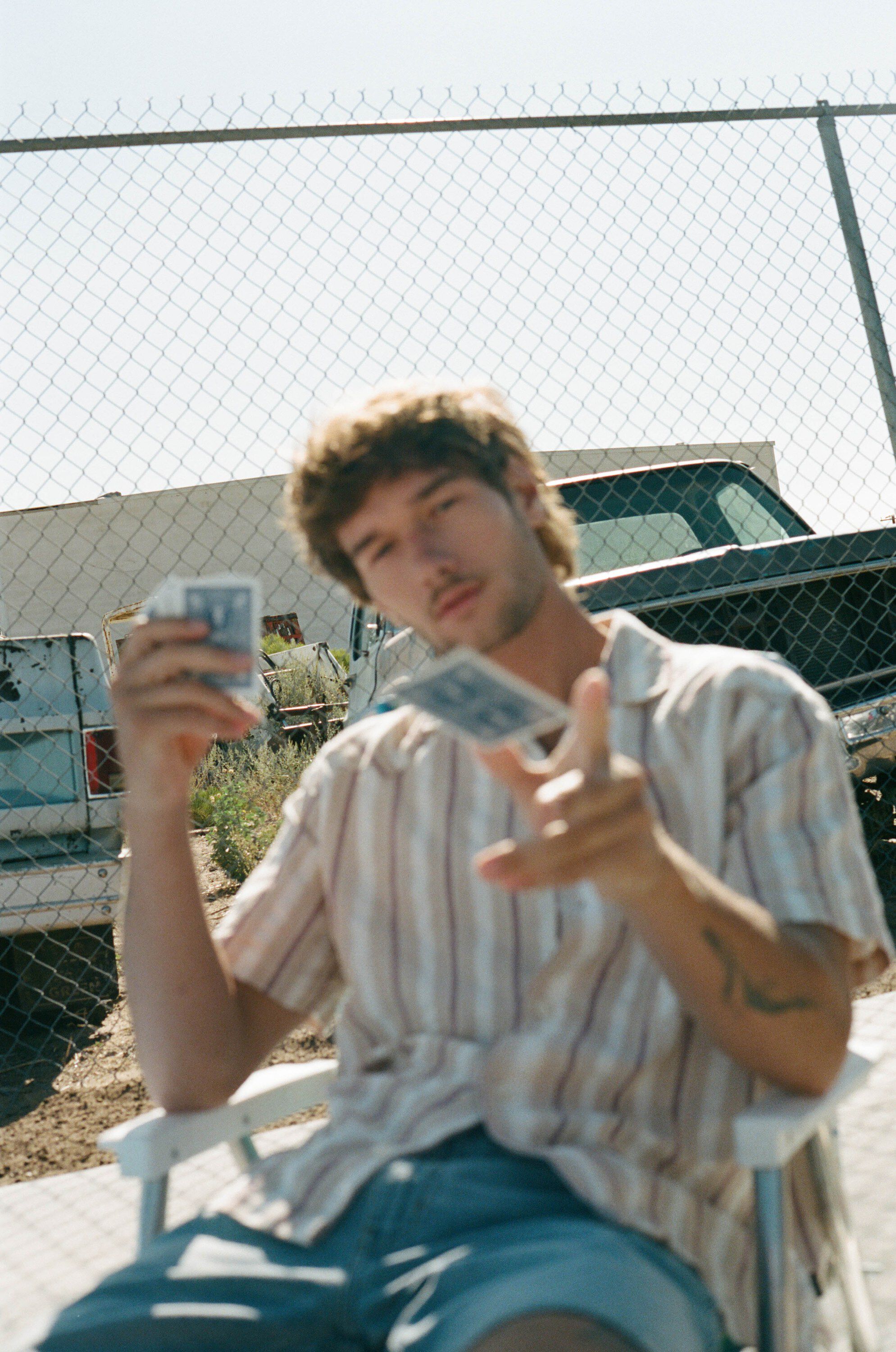 SS W RESORT SHIRT TAN RUBY WINE