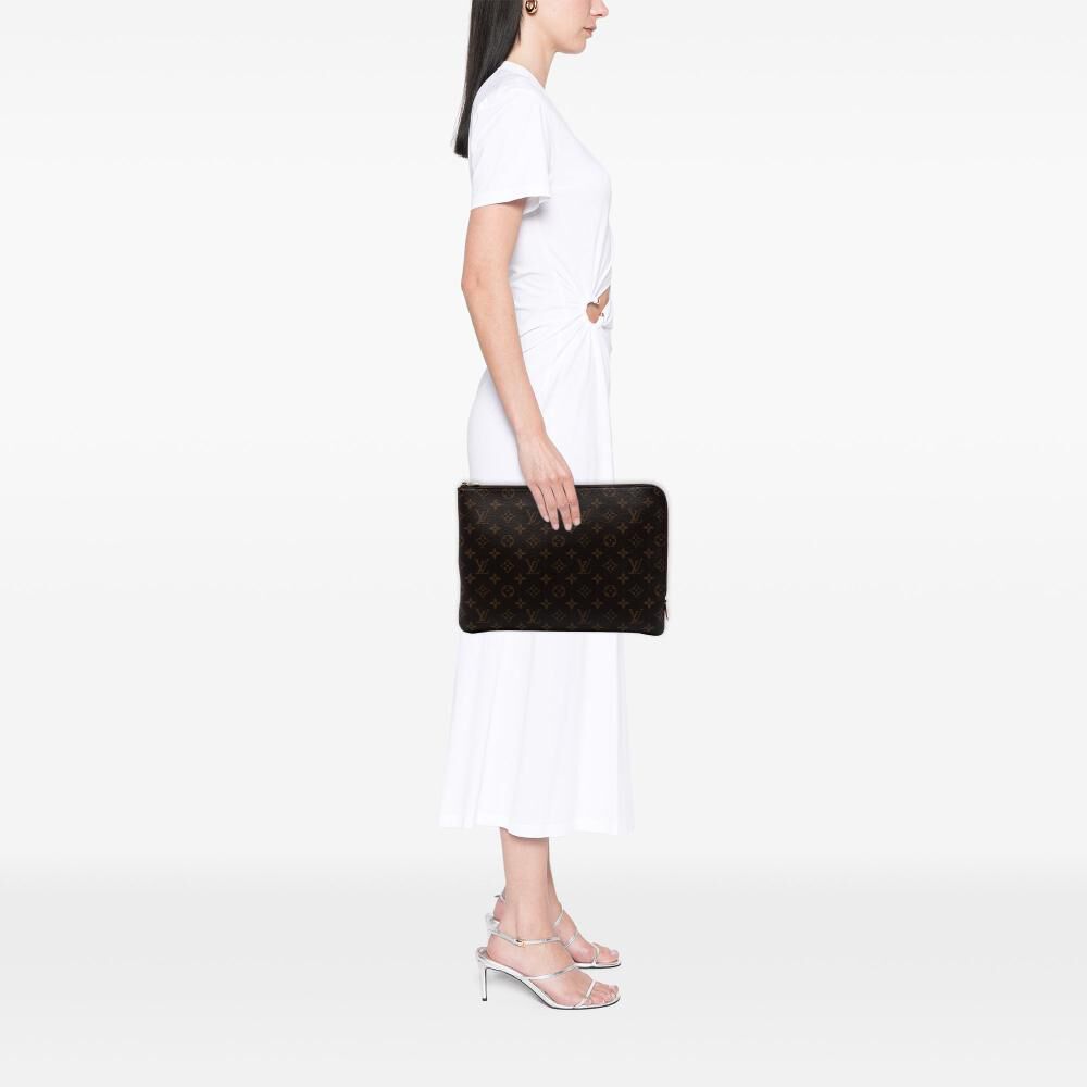 Louis Vuitton Clutch