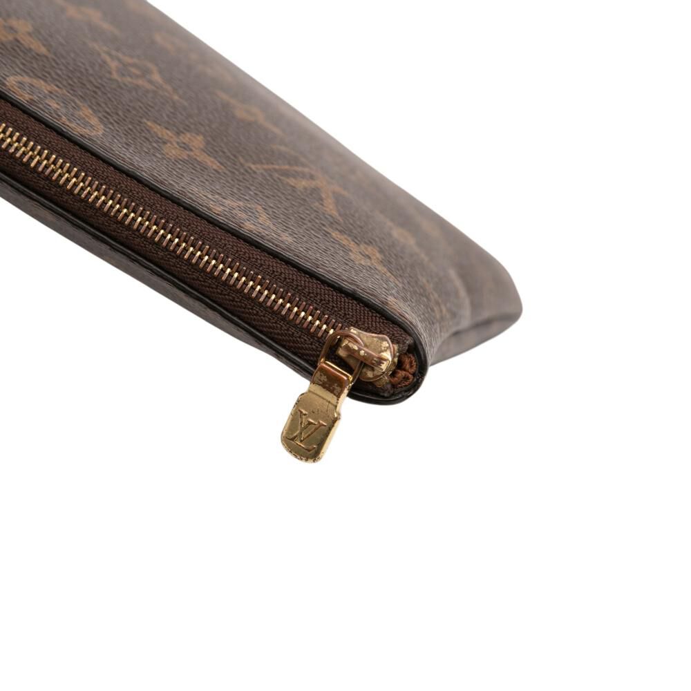 Louis Vuitton Clutch