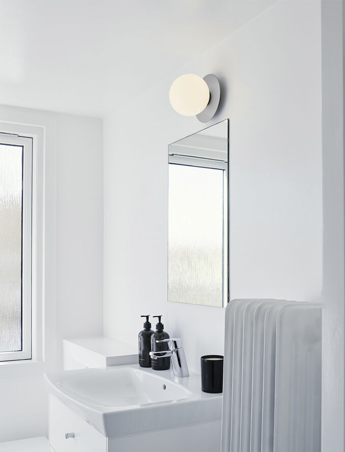 Liila 1 Medium IP44, light silver / opal