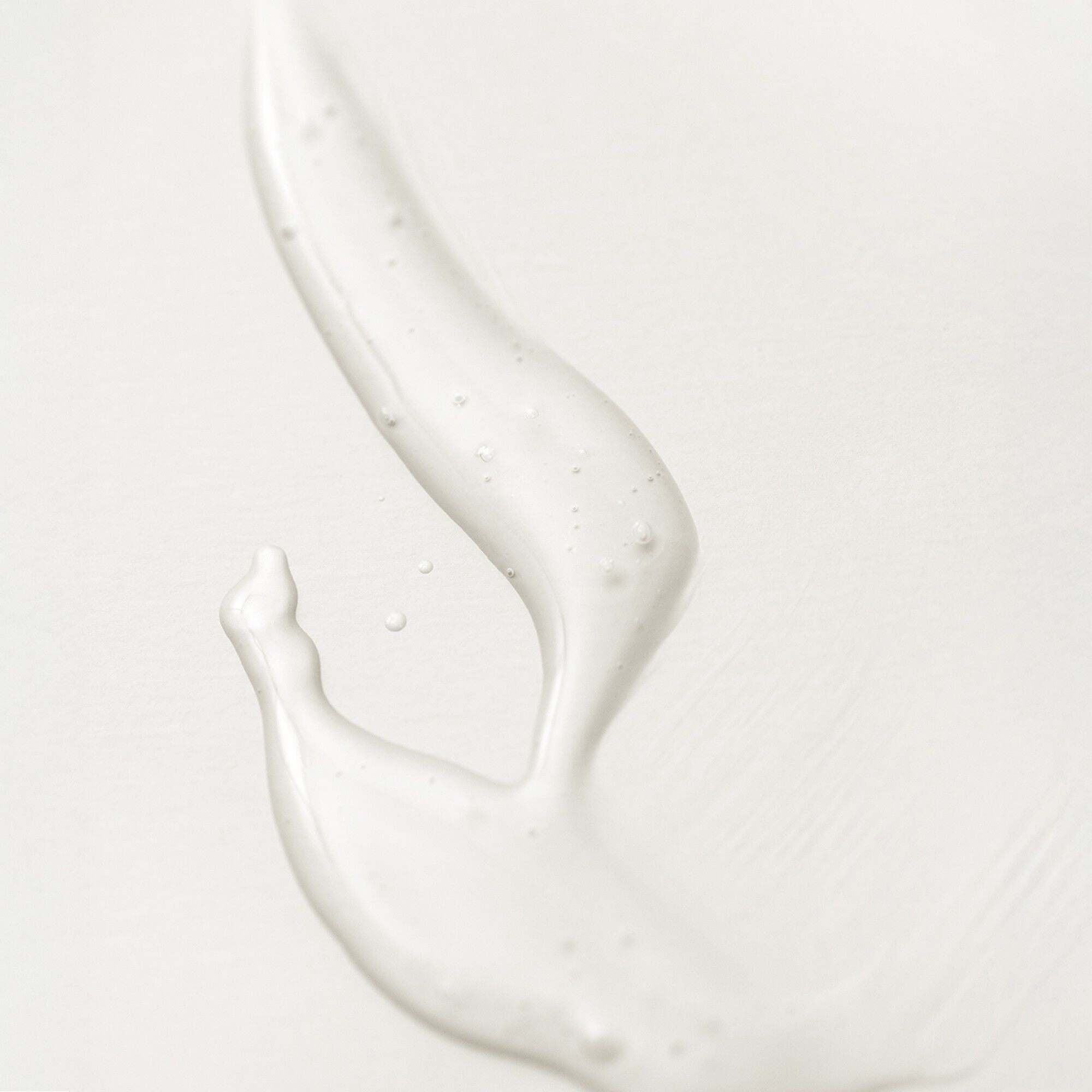 DAILY FOAMING CLEANSER - 200ML