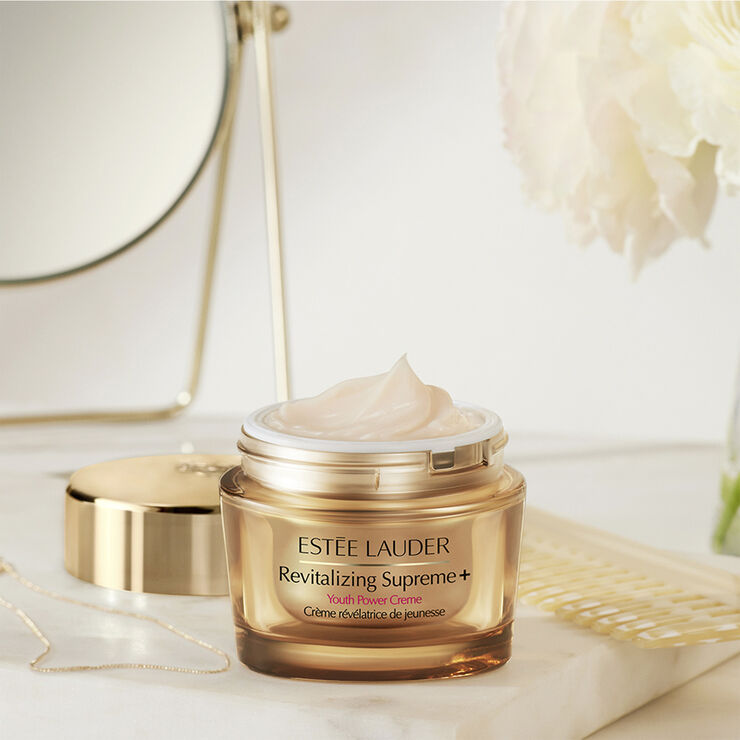 Revitalizing Supreme+ Youth Power Creme