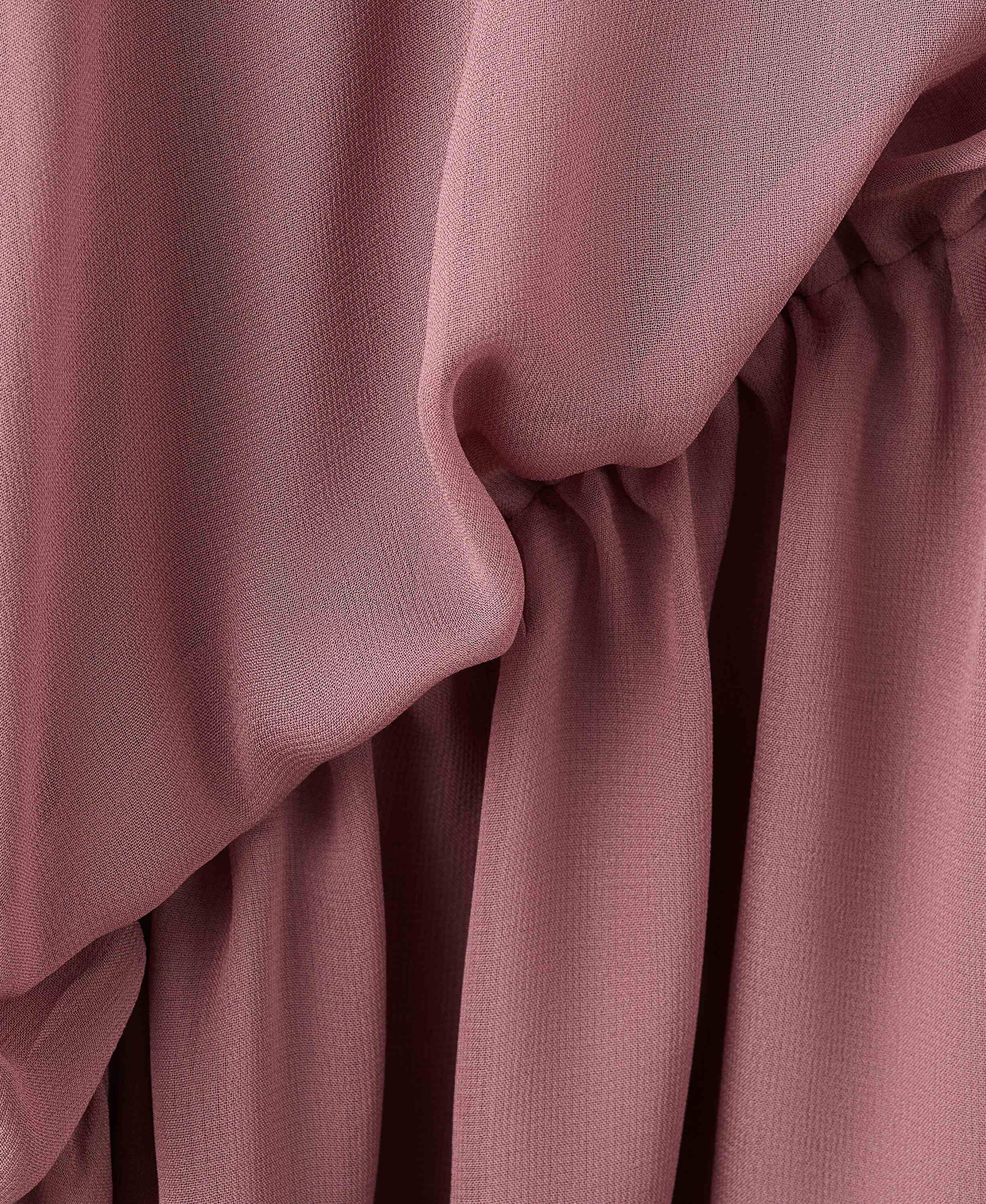 Ruffle dress with asymmetrical slee