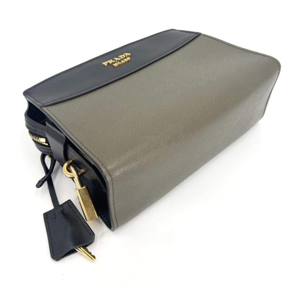 Prada Esplanade