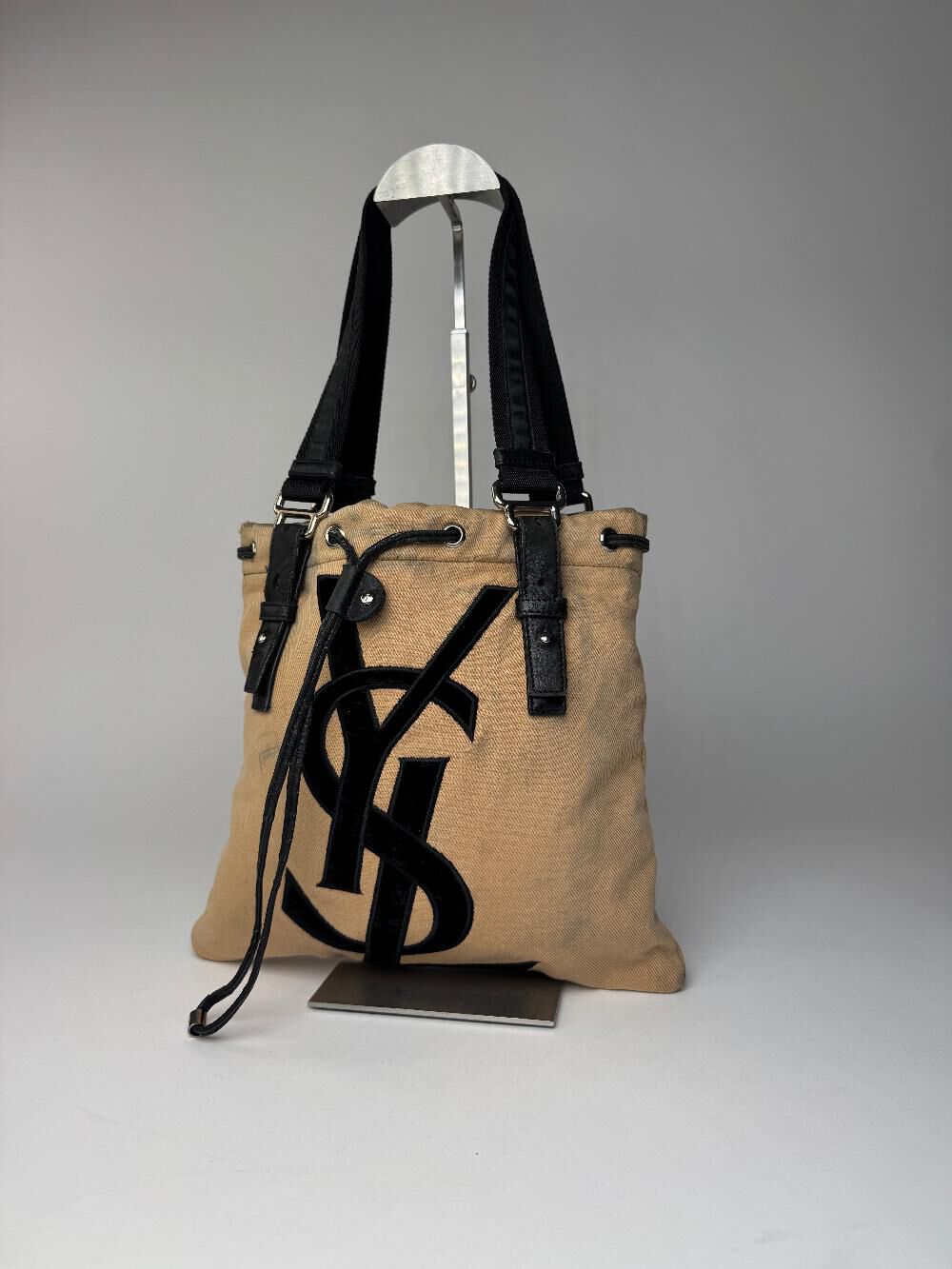 Yves Saint Laurent Handbag