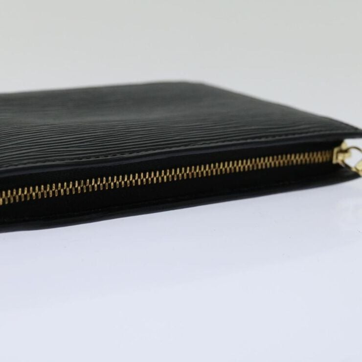 Louis Vuitton Poche Toilette