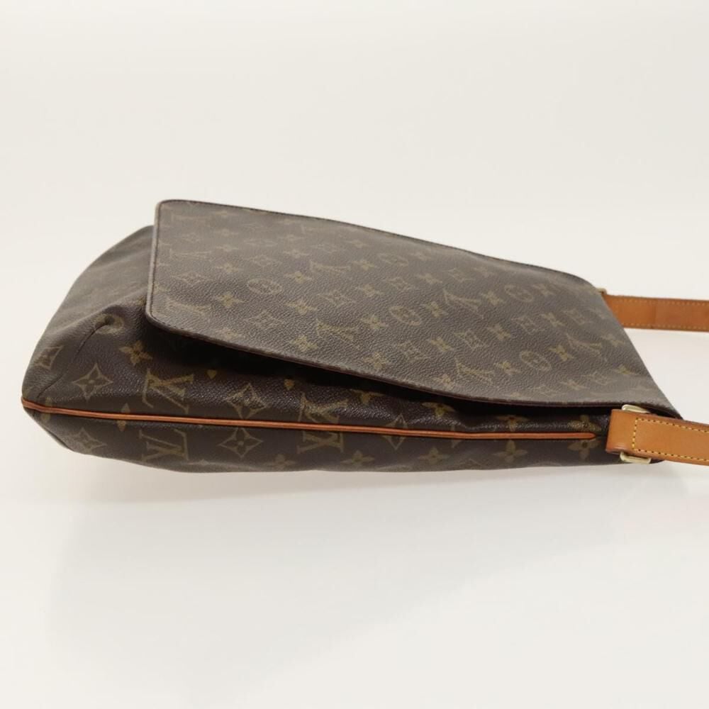 Louis Vuitton Shoulder Bags