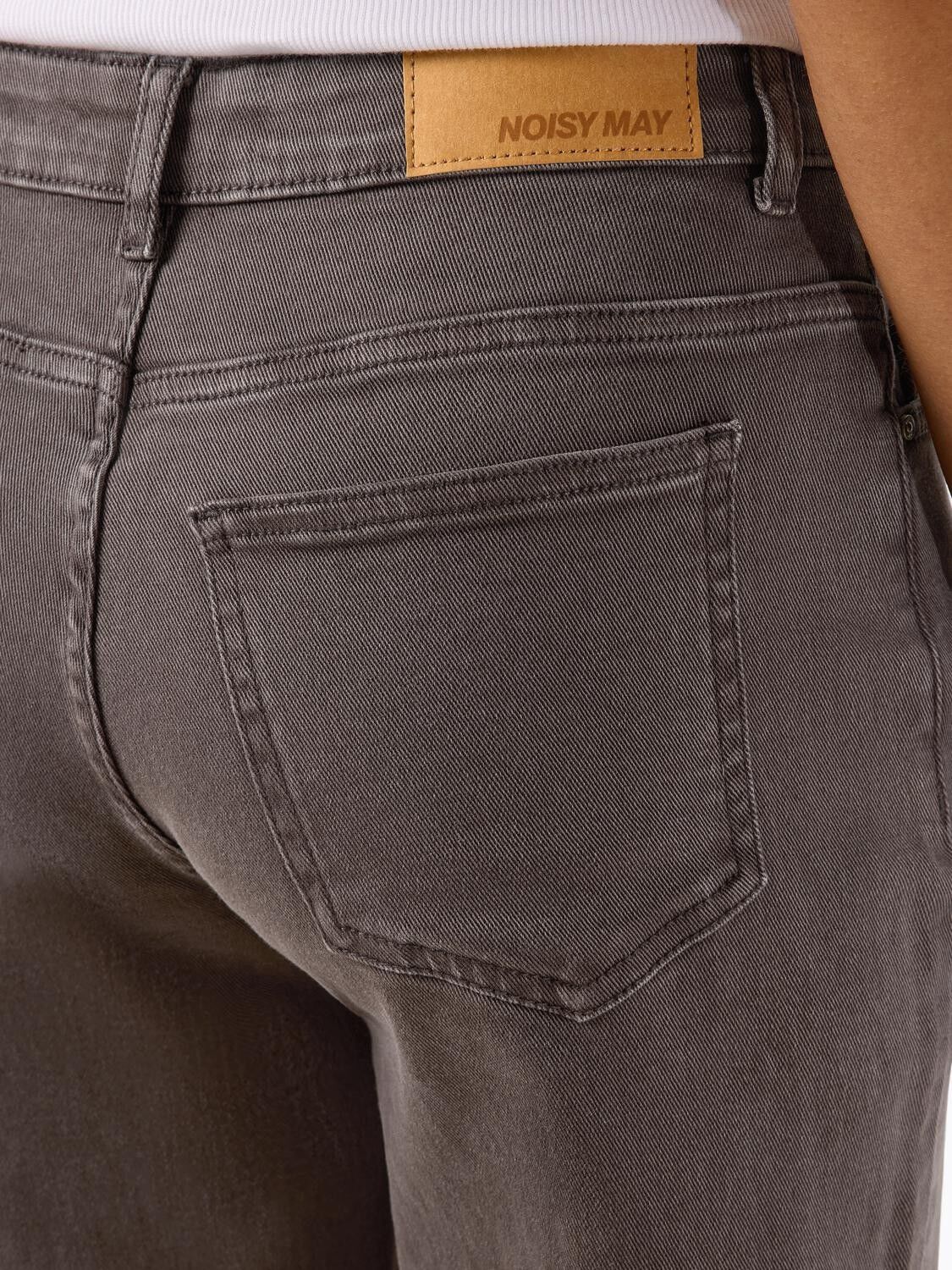Nmyolanda Mw Straight Jeans Colored Noos
