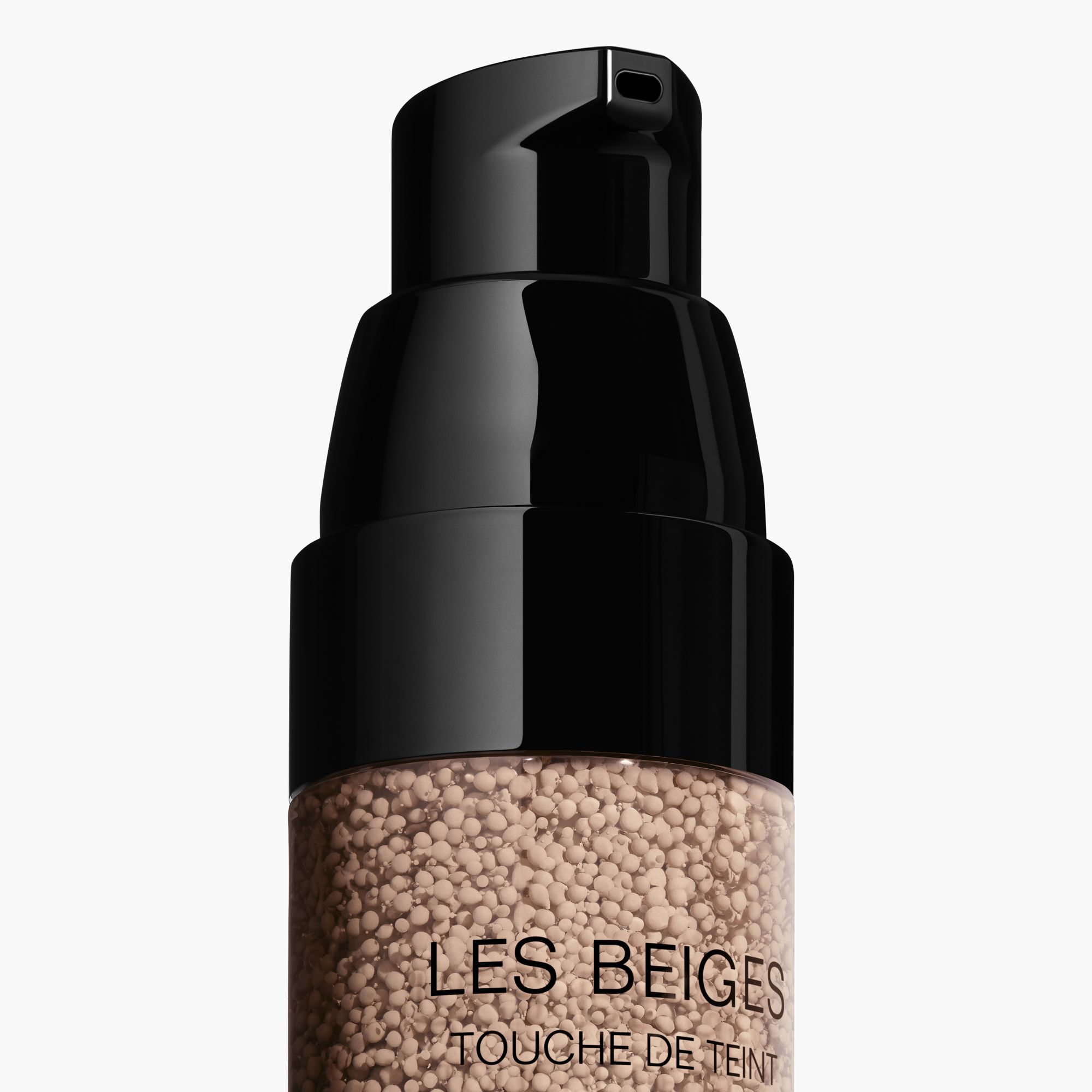 ENSARTET UDSTR&Aring;LING FUGT.