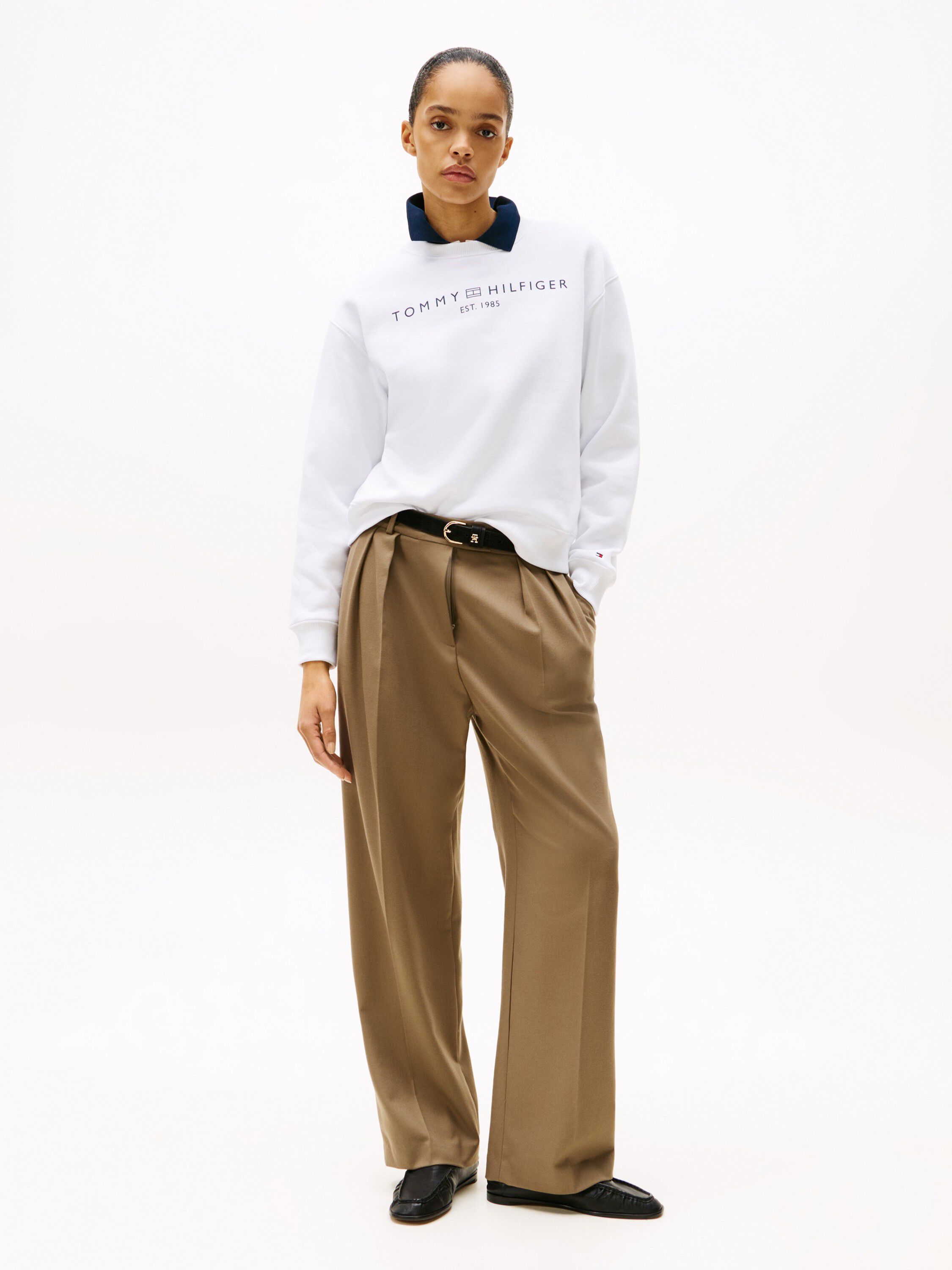 MDRN REG CORP LOGO C-NK SWTSHRT