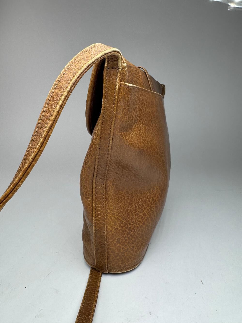 Yves Saint Laurent Shoulder Bag