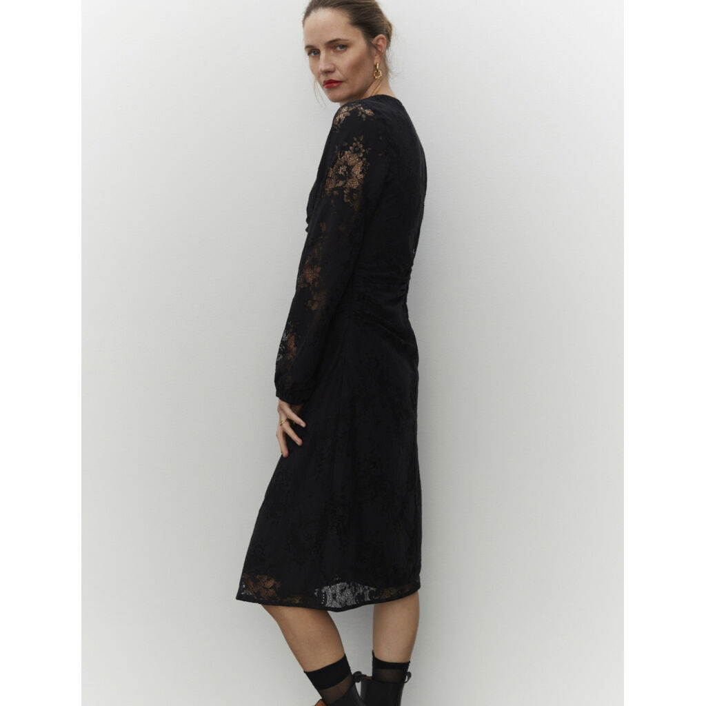 Naomi - Artistic Lace