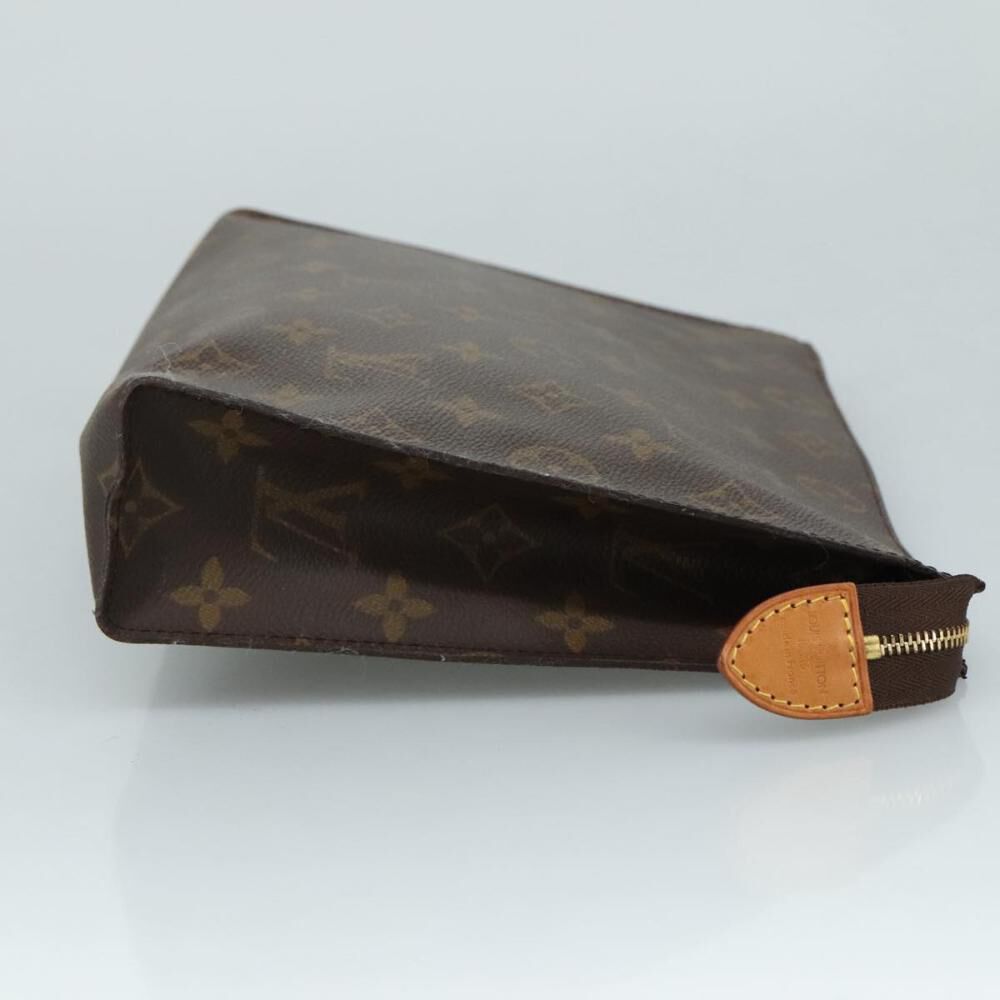 Louis Vuitton Poche Toilette