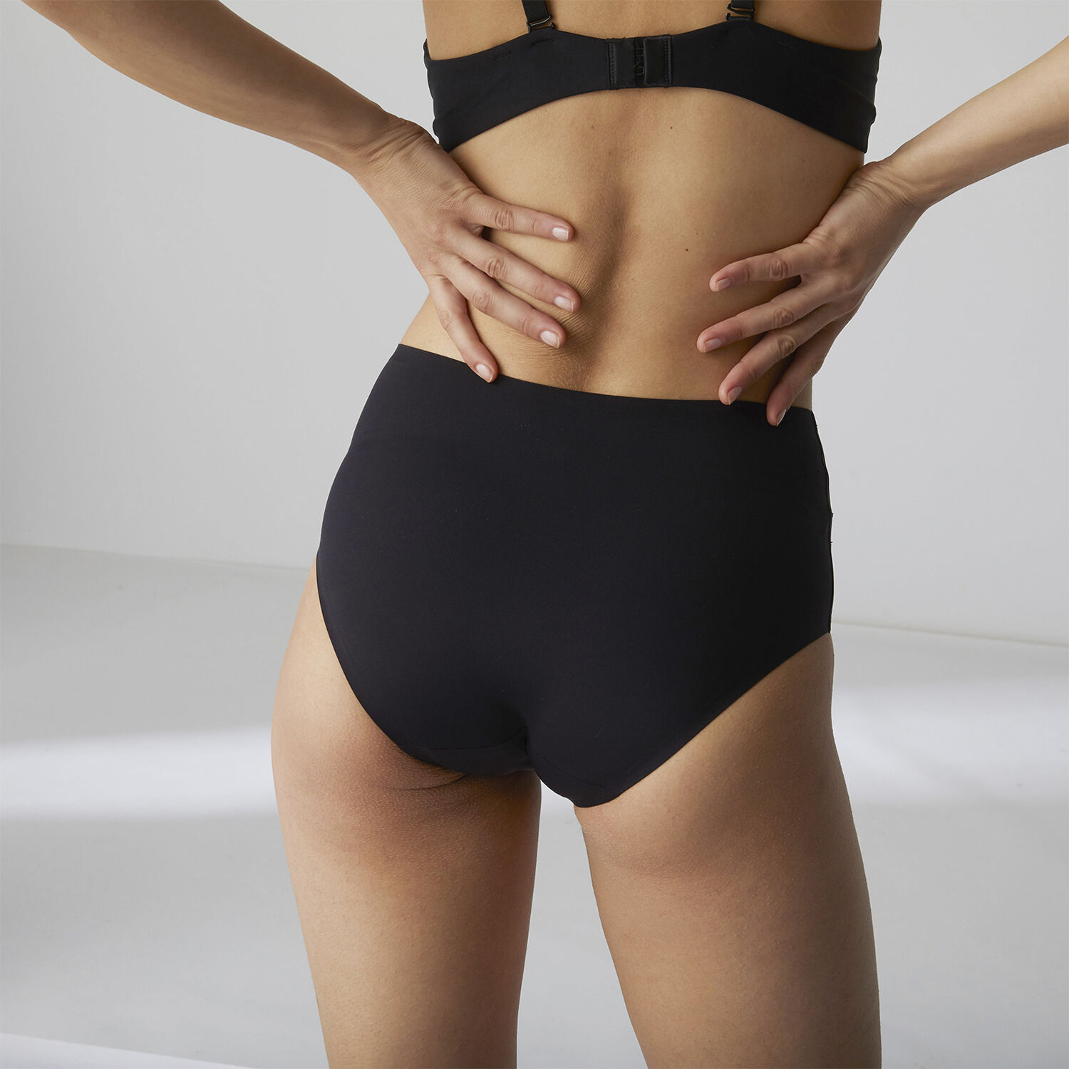 ESSENTIEL Control brief