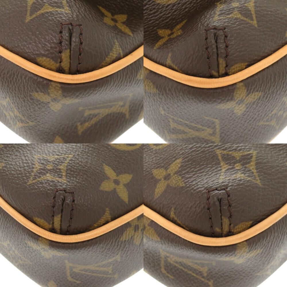 Louis Vuitton Shoulder Bags