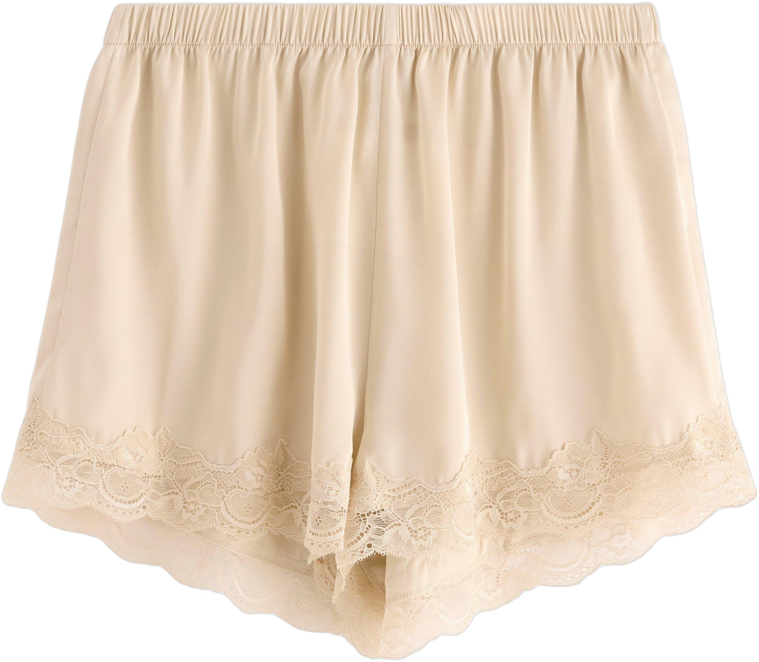 Soft pyjama shorts in satin with la