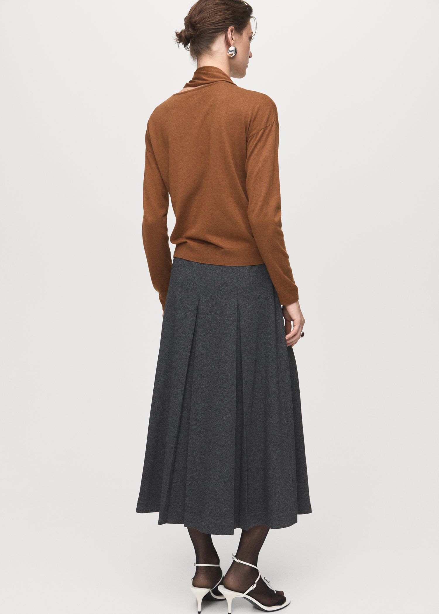 Fine-knit sweater with scarf