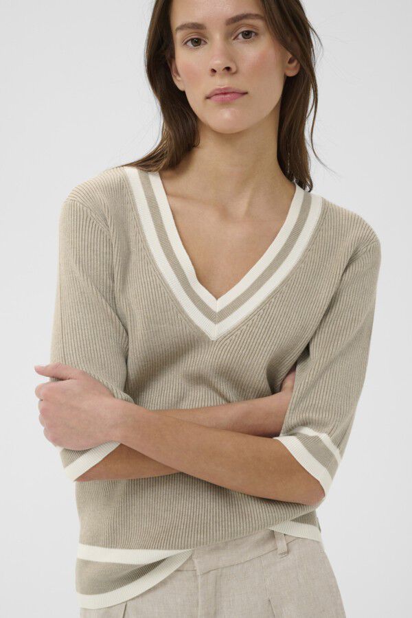 LeenahIW V-Neck Blouse