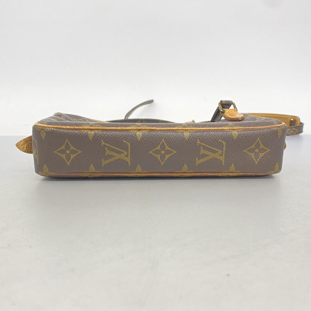 Louis Vuitton Shoulder Bags