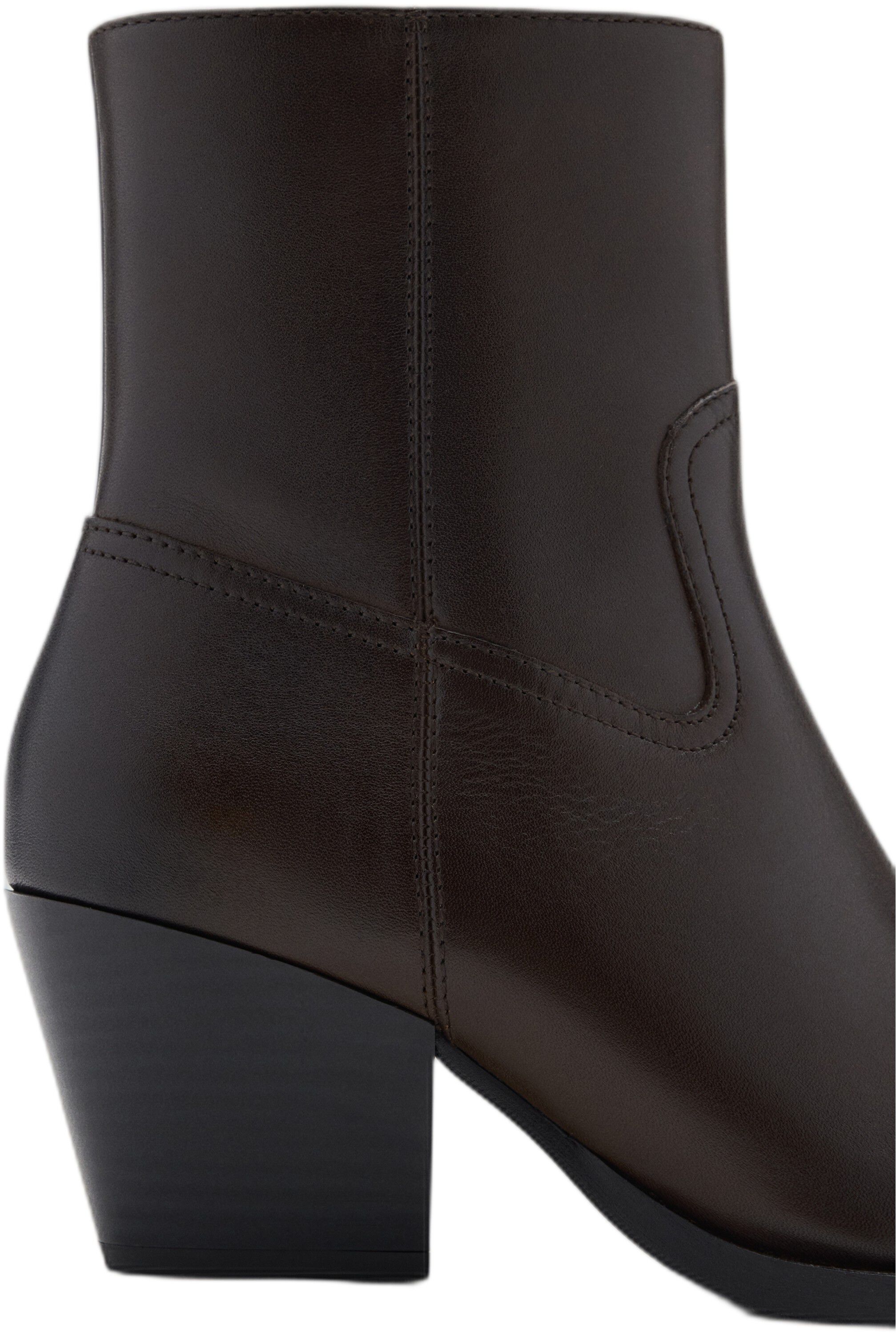 BOTIN GIULIA