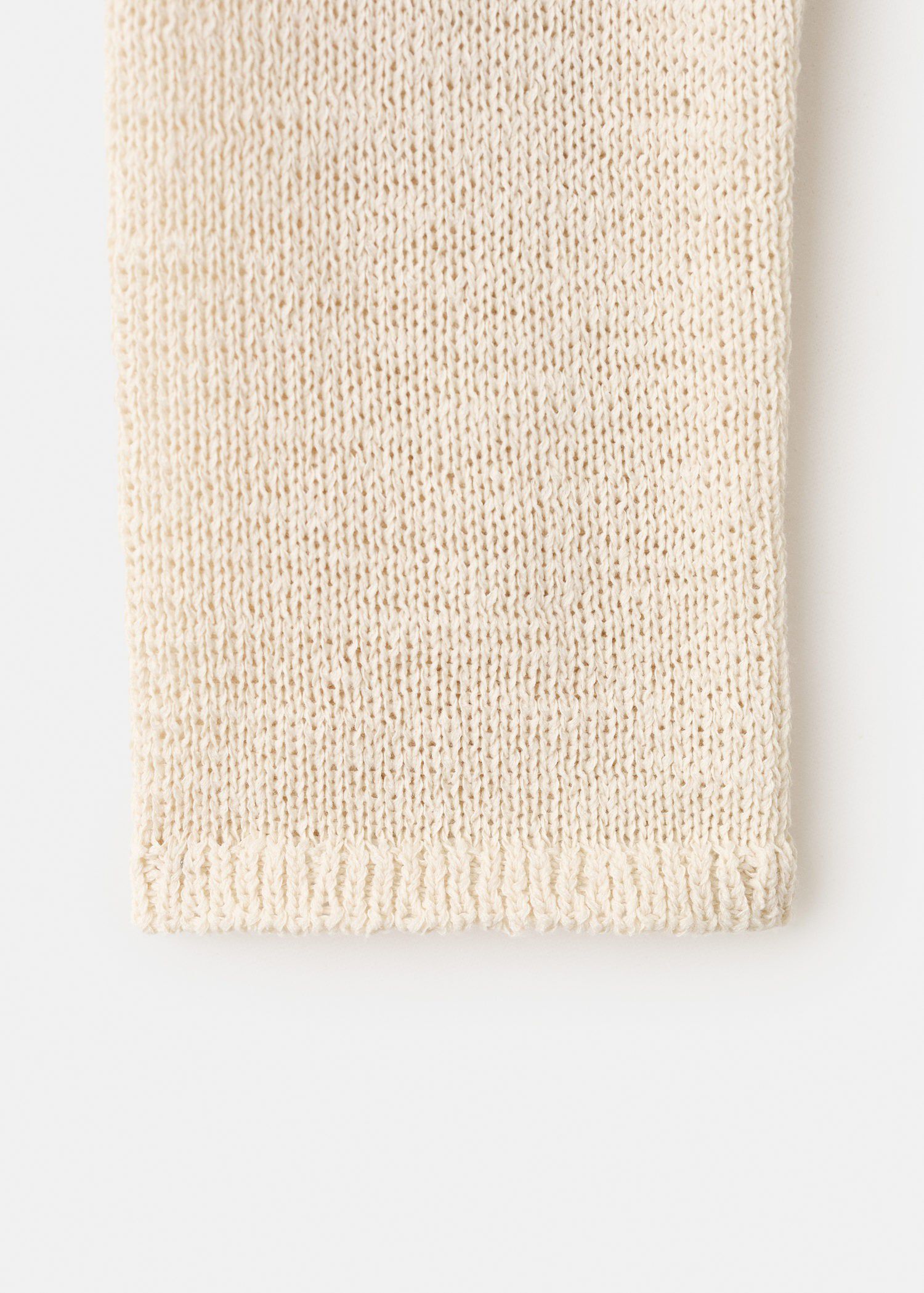 Long-sleeve knitted sweater