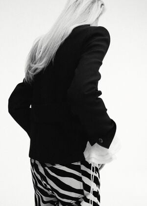 Straight-cut blazer with a high nec