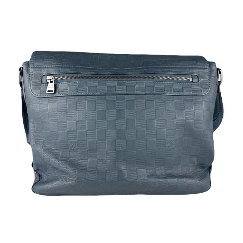 Louis Vuitton District