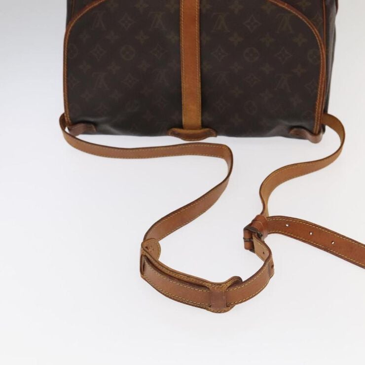 Louis Vuitton Saumur