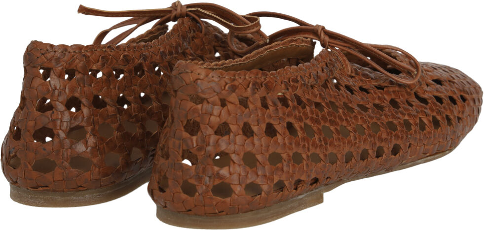 Bl&oslash;d h&aring;ndflettet ballerina med sl&oslash;jfedetalje