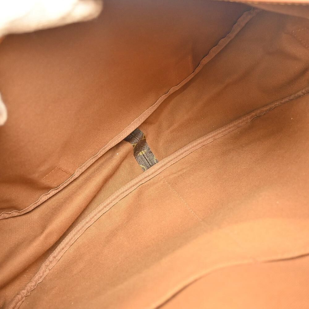 Louis Vuitton Saumur