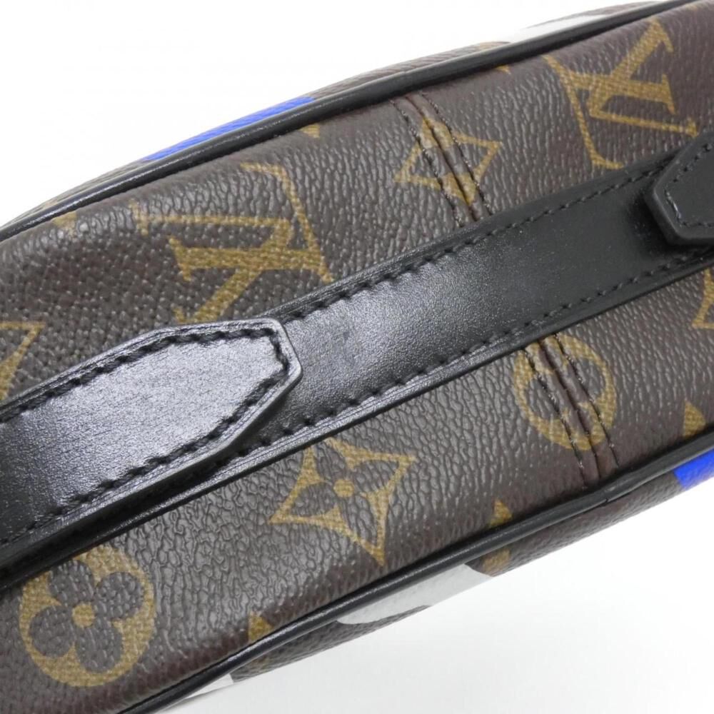 Louis Vuitton Shoulder Bags