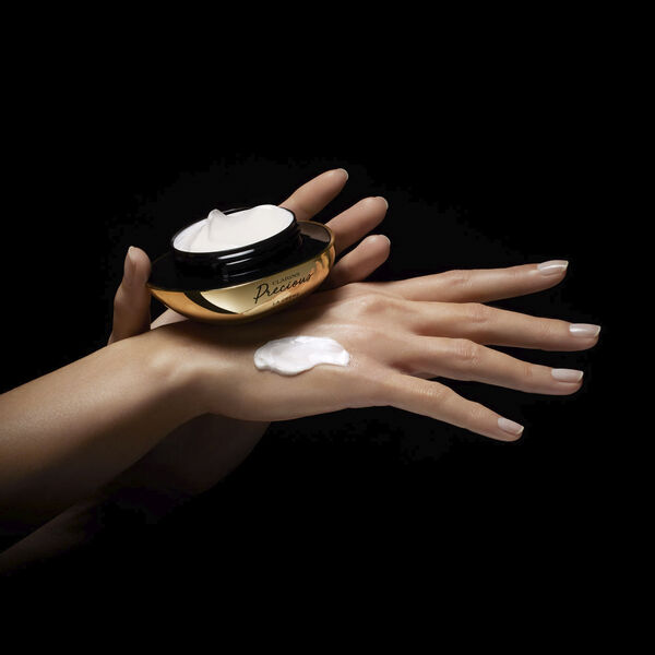 Precious La Crème Age-Defying Moisturiser