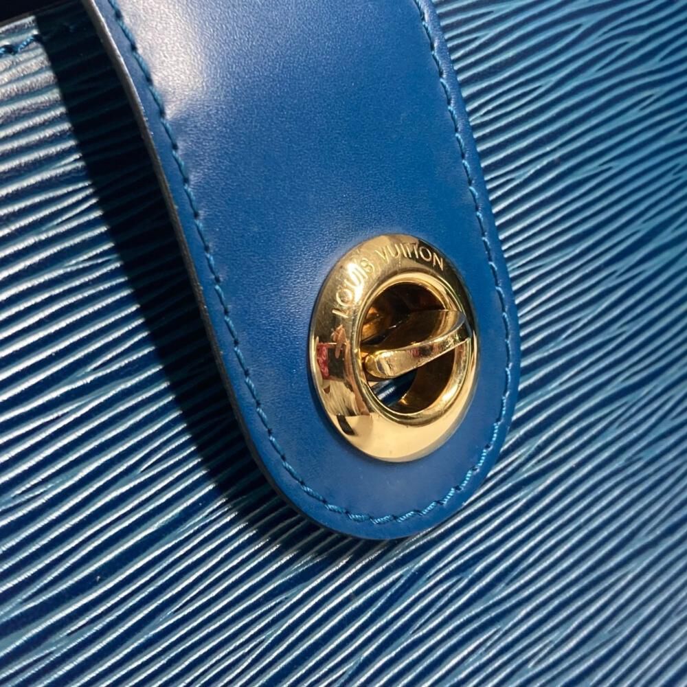 Louis Vuitton Shoulder Bags