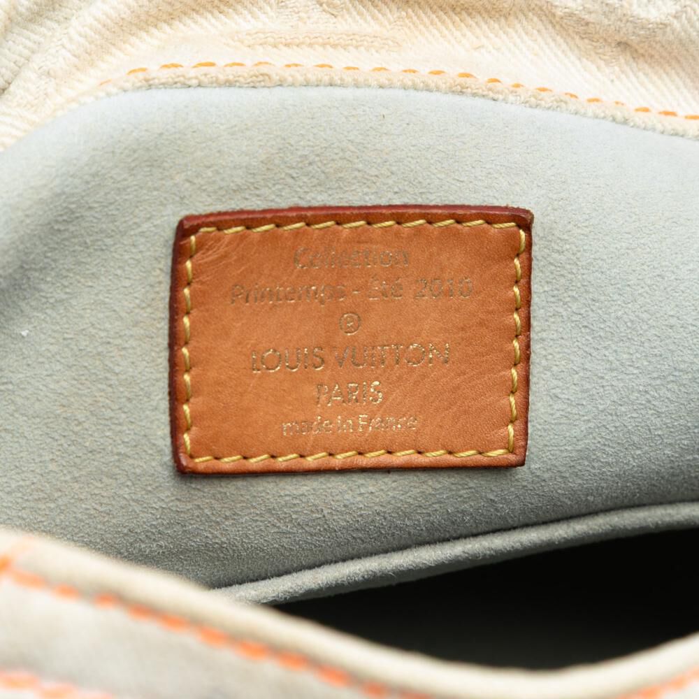 Louis Vuitton Shoulder Bags