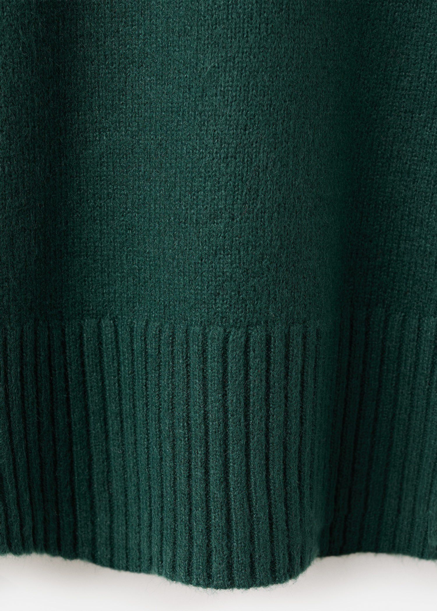 Ribbed turtleneck sweater