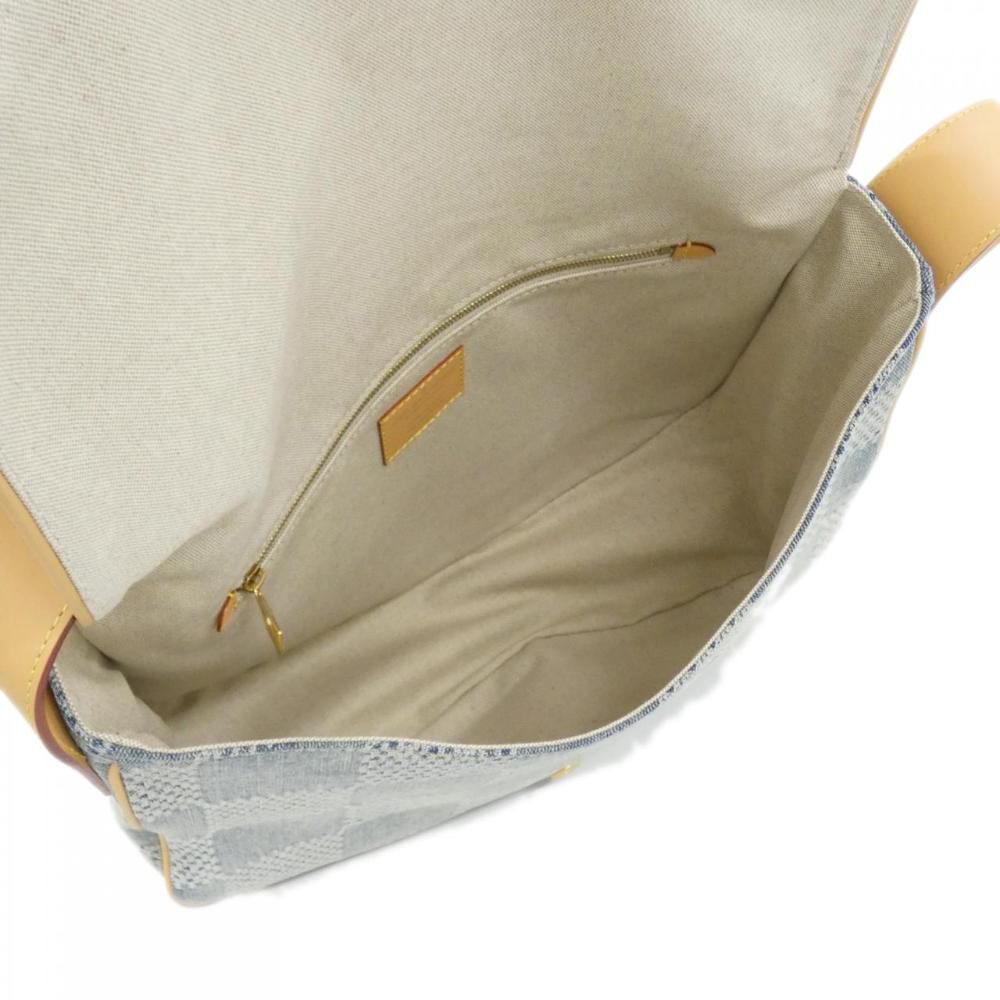 Louis Vuitton Messenger