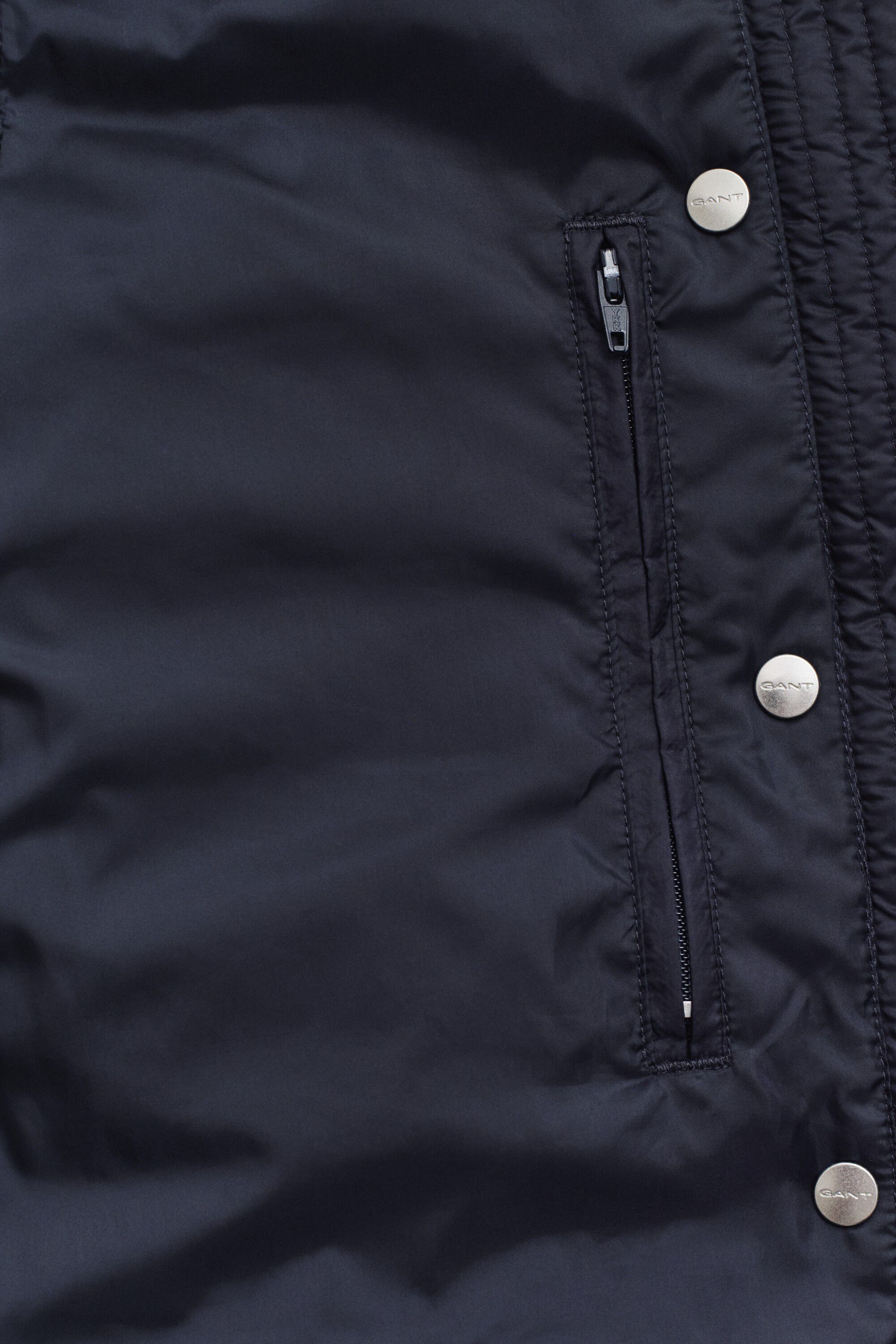 LIGHT DOWN VEST