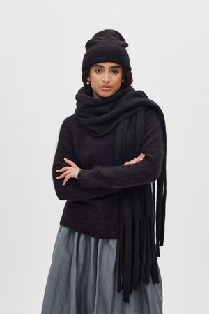 Fluffy knit scarf - Emillia