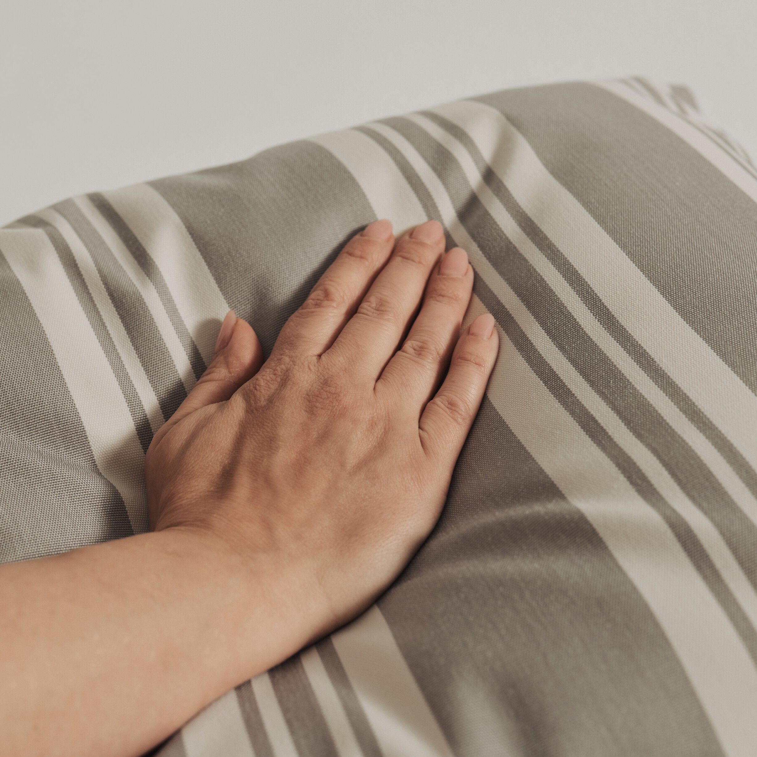 Fossflakes udend&oslash;rspude 50x50 cm. Gr&aring; stribet