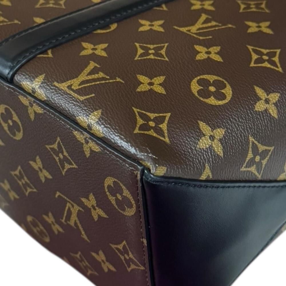 Louis Vuitton Tote