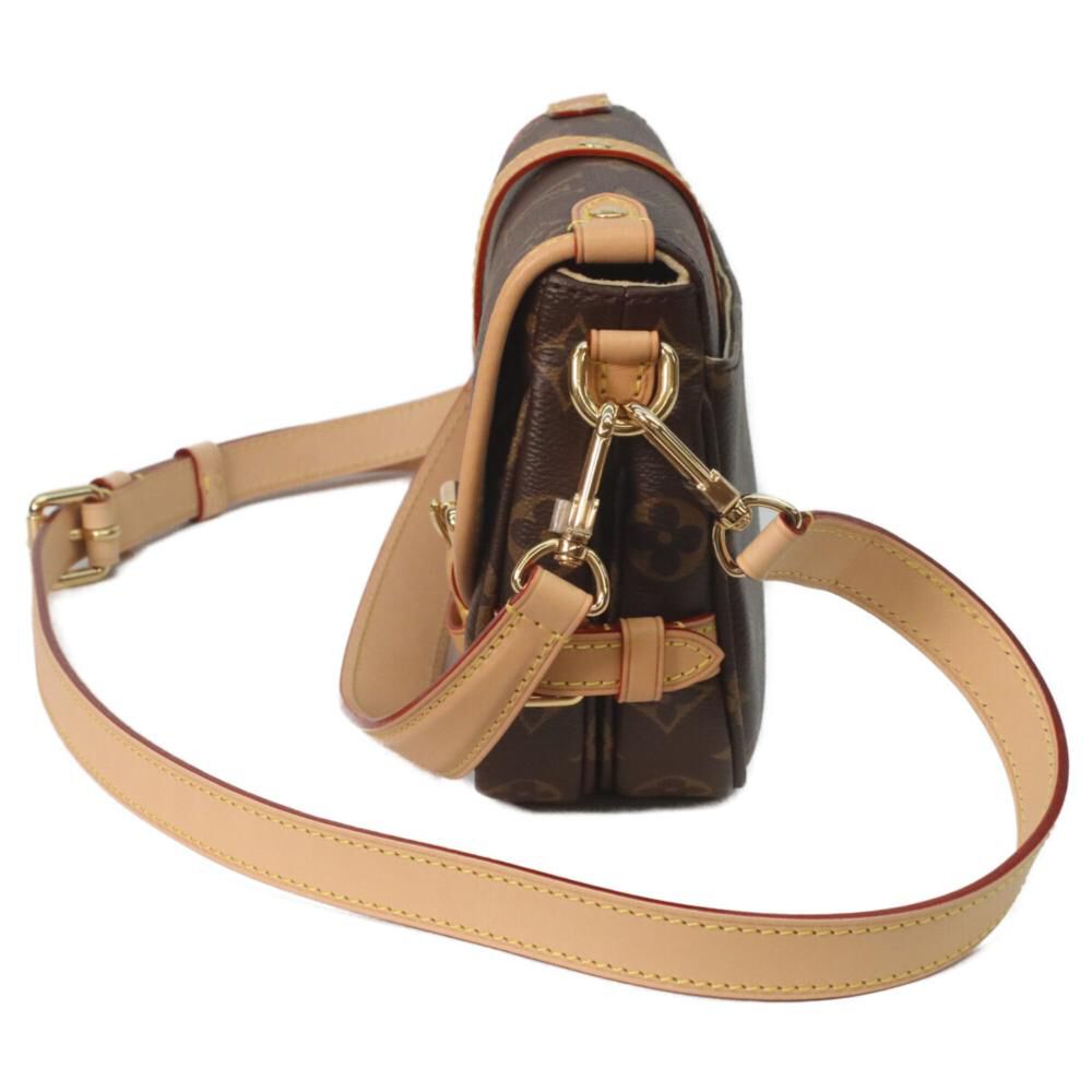 Louis Vuitton Saumur