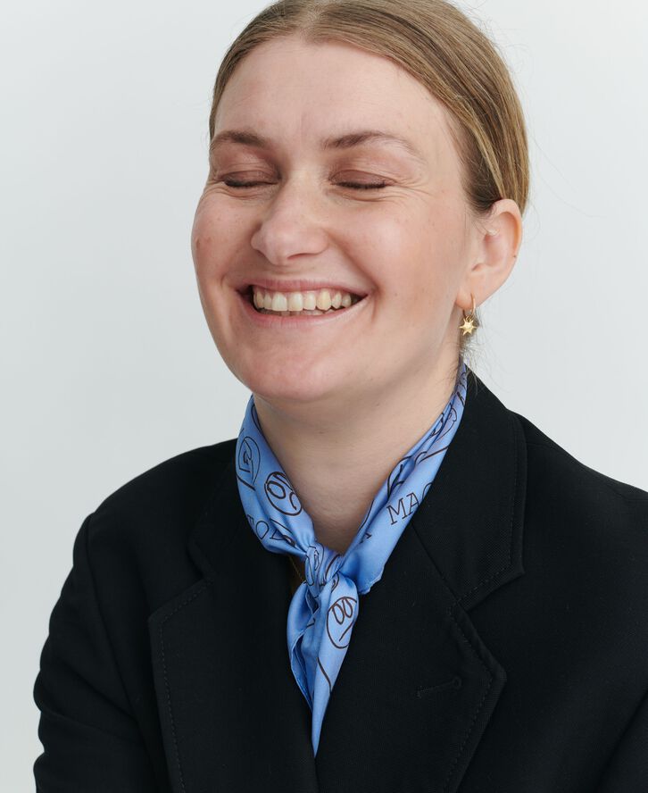 Røde Kors tørklæde - 53x53cm - 100% Silke