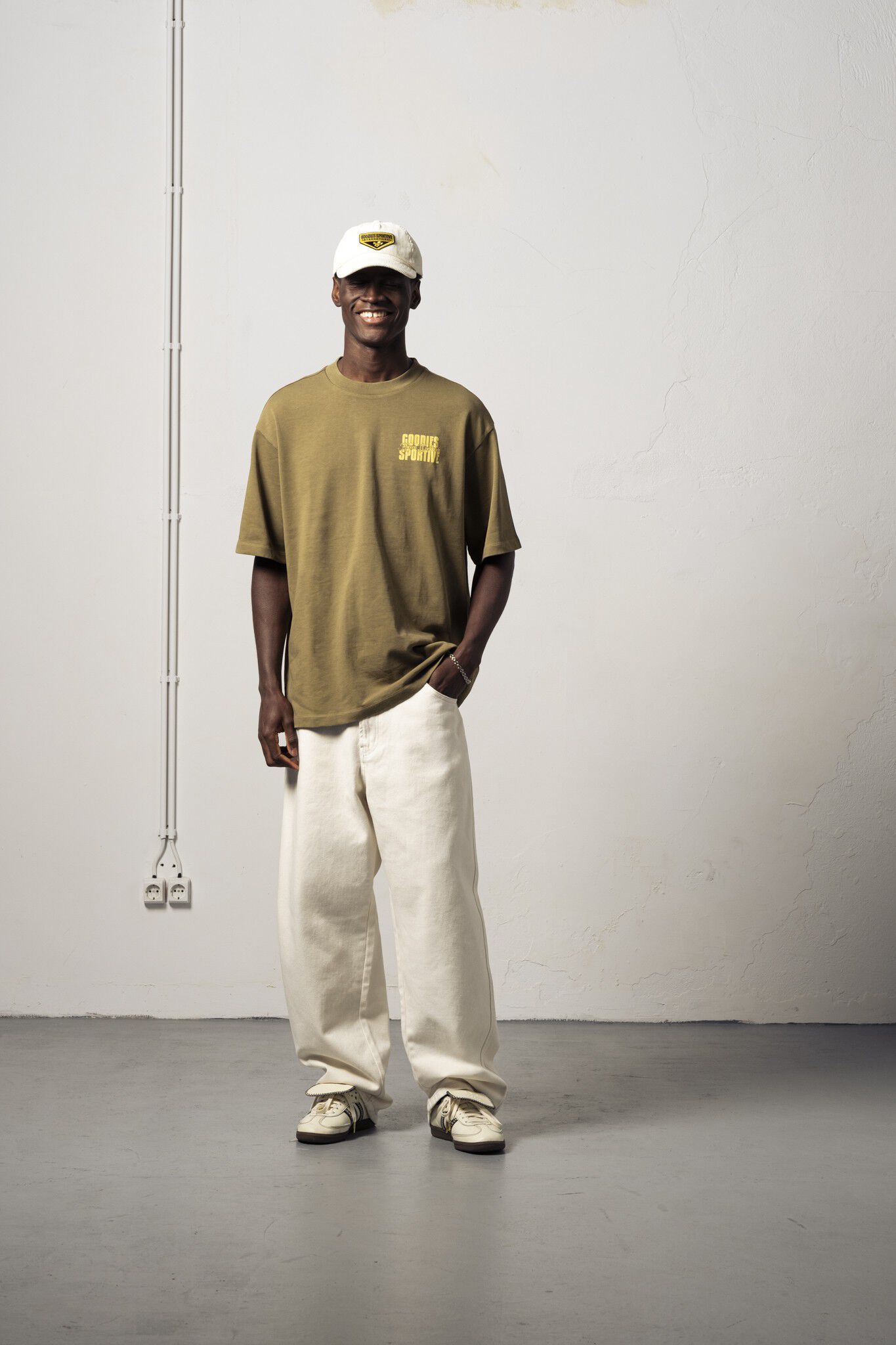 SPORTIVE RADIO KHAKI TEE