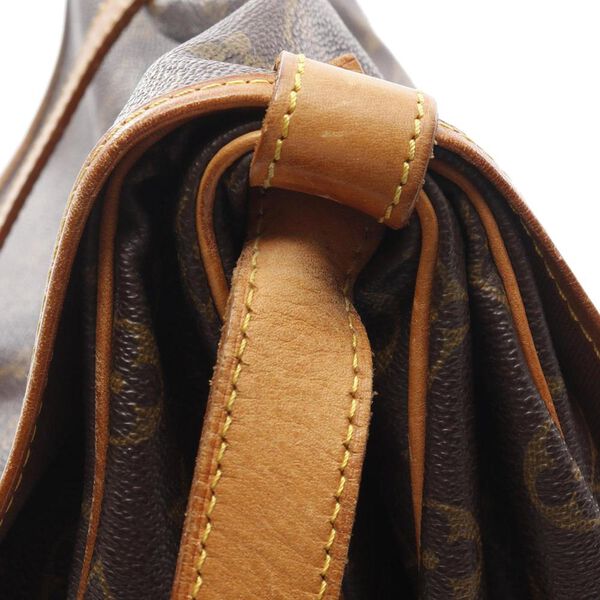 Louis Vuitton Saumur