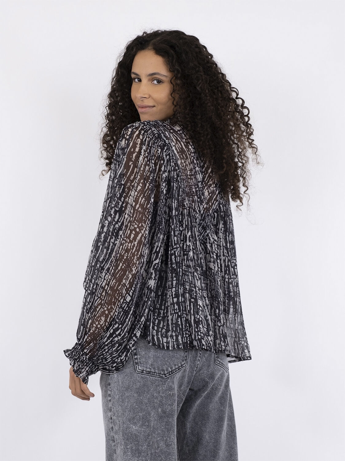 Flavi Graphic Drop Blouse