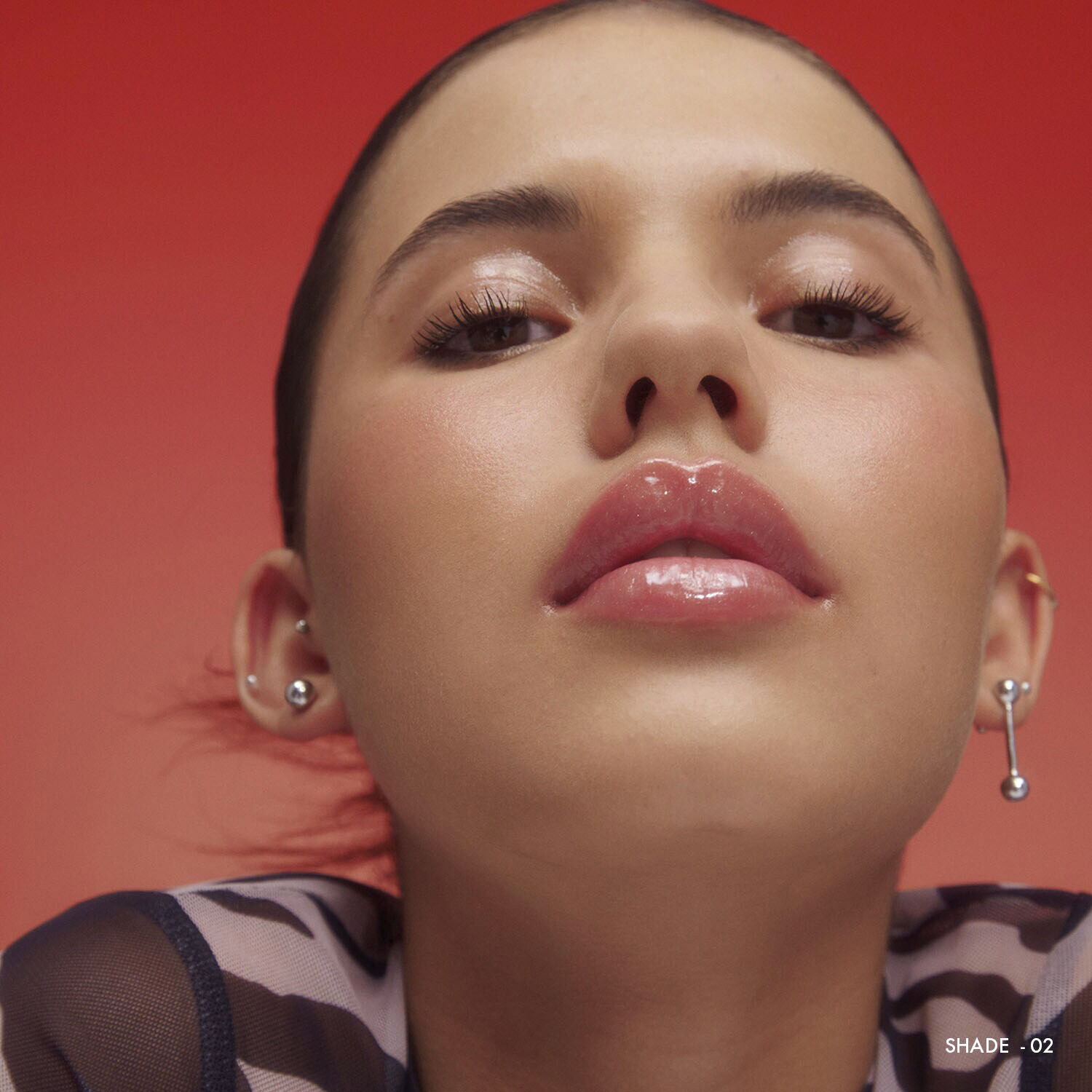 Outrageous intense - 12 timers fugtgivende instant lip plumper