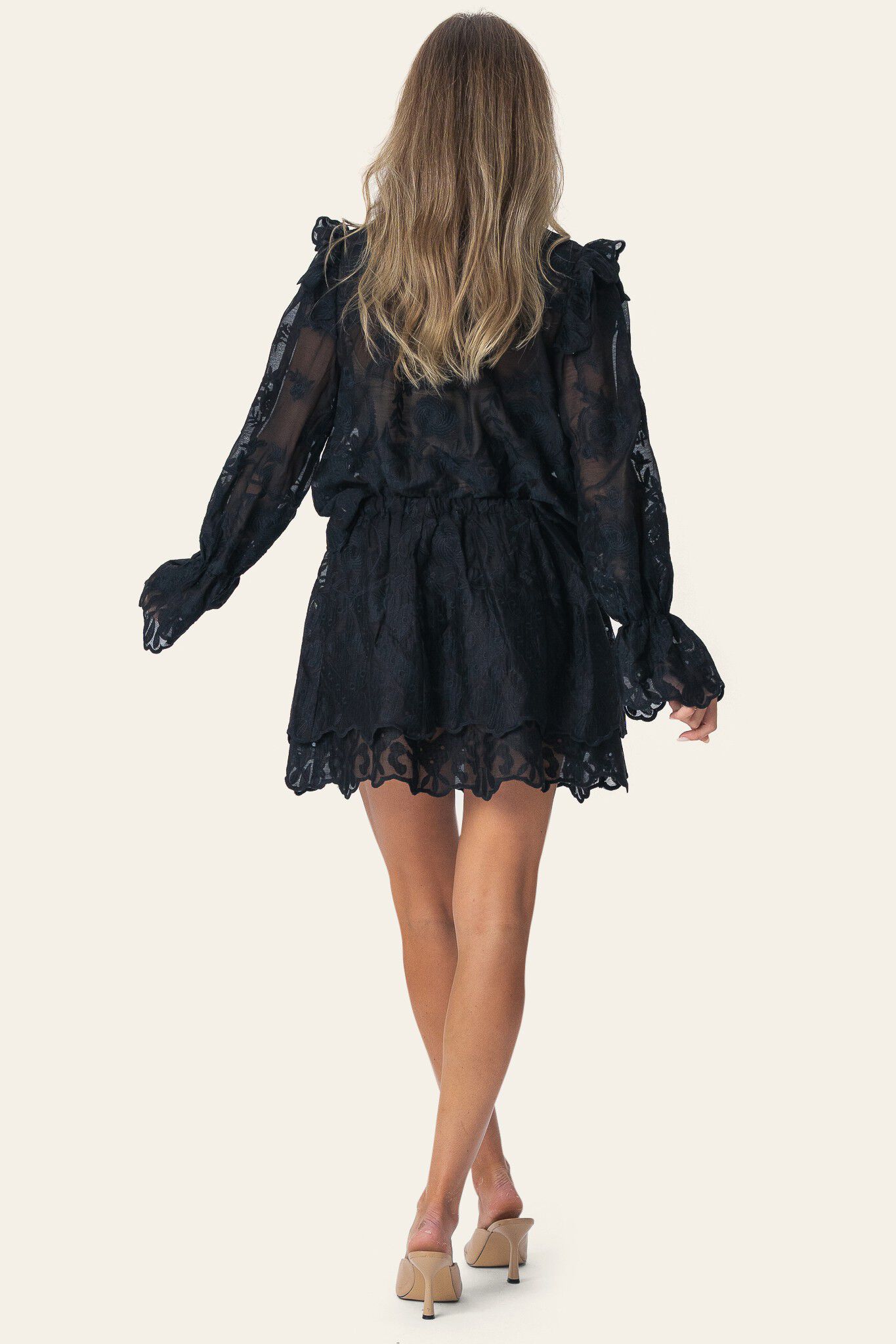 EllinorIC Lace Mini Skirt