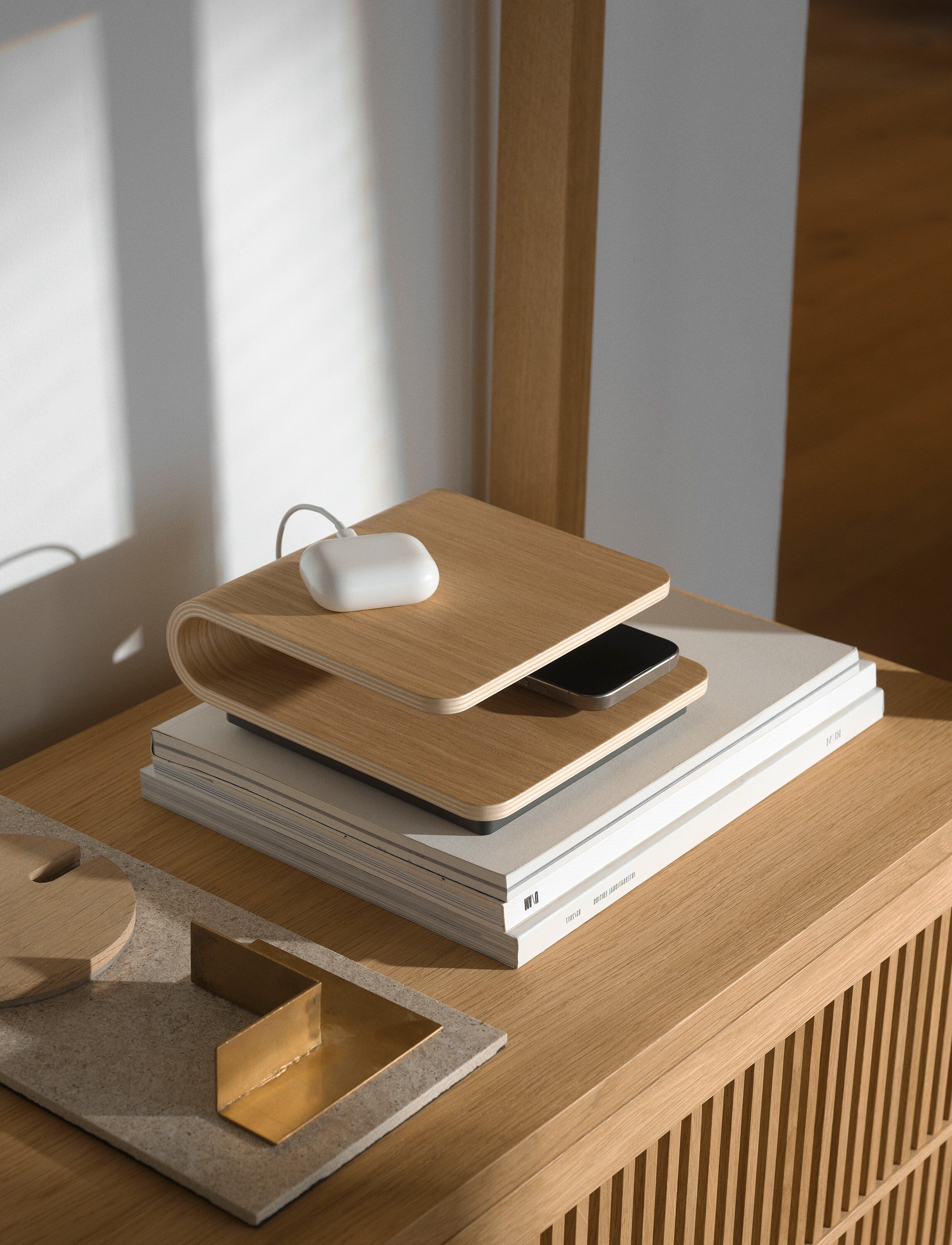 Ro tr&aring;dl&oslash;s oplader oak